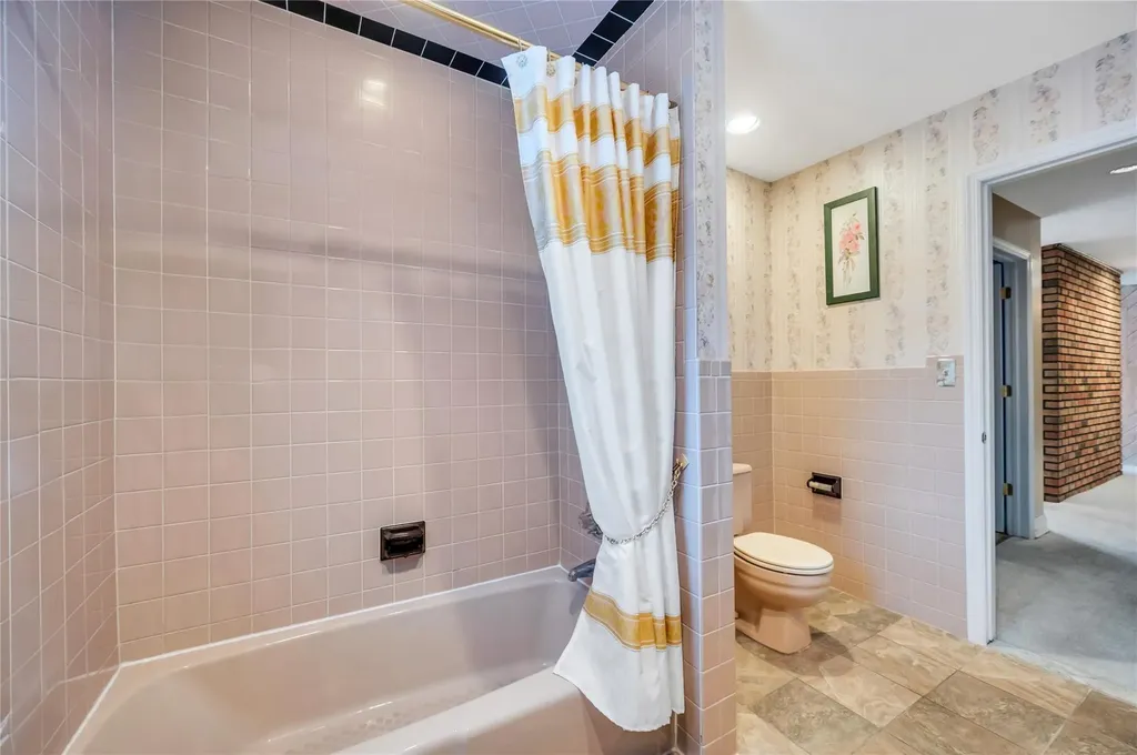 71 Orchid Drive Kings Park NY 11754