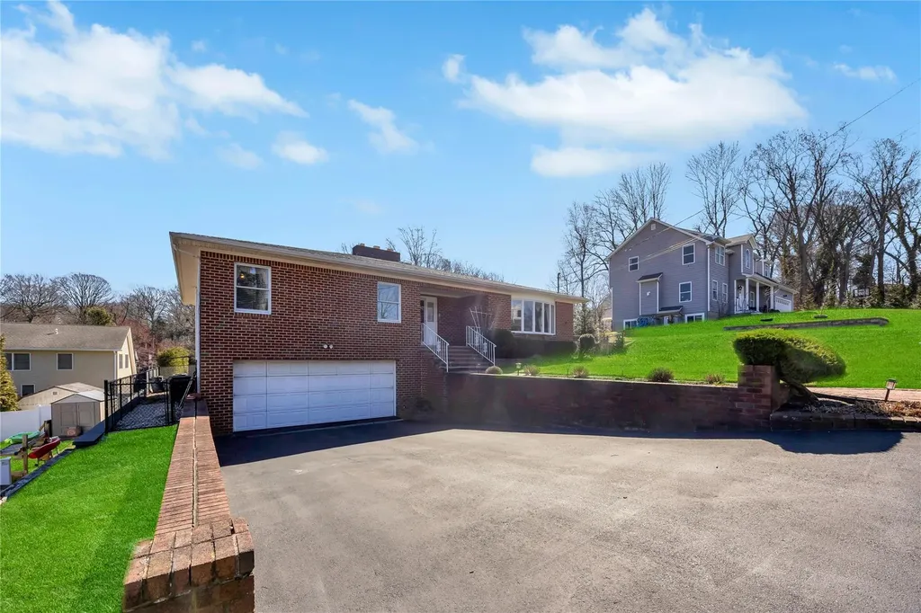 71 Orchid Drive Kings Park NY 11754