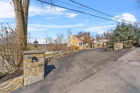 183 Lake Baldwin Drive Mahopac NY 10541