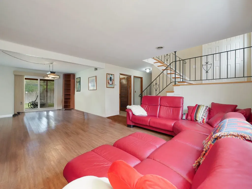 44 Haller Crescent Spring Valley NY 10977