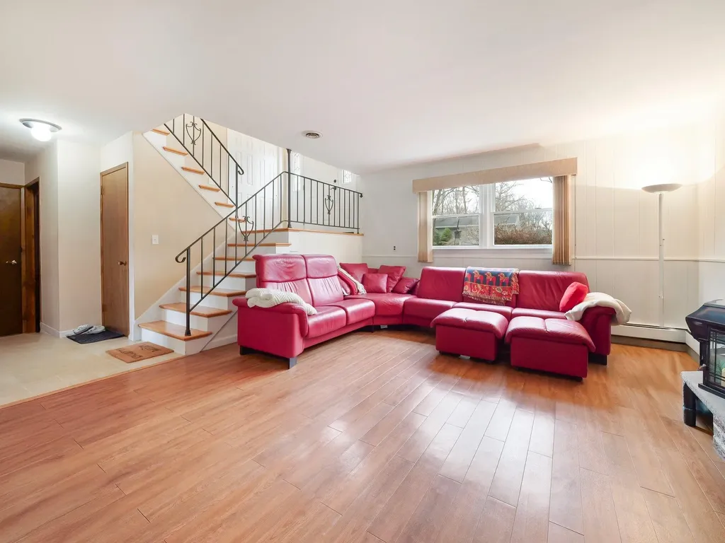 44 Haller Crescent Spring Valley NY 10977