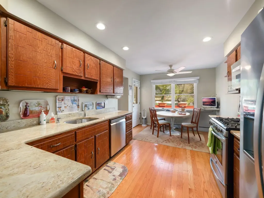 44 Haller Crescent Spring Valley NY 10977
