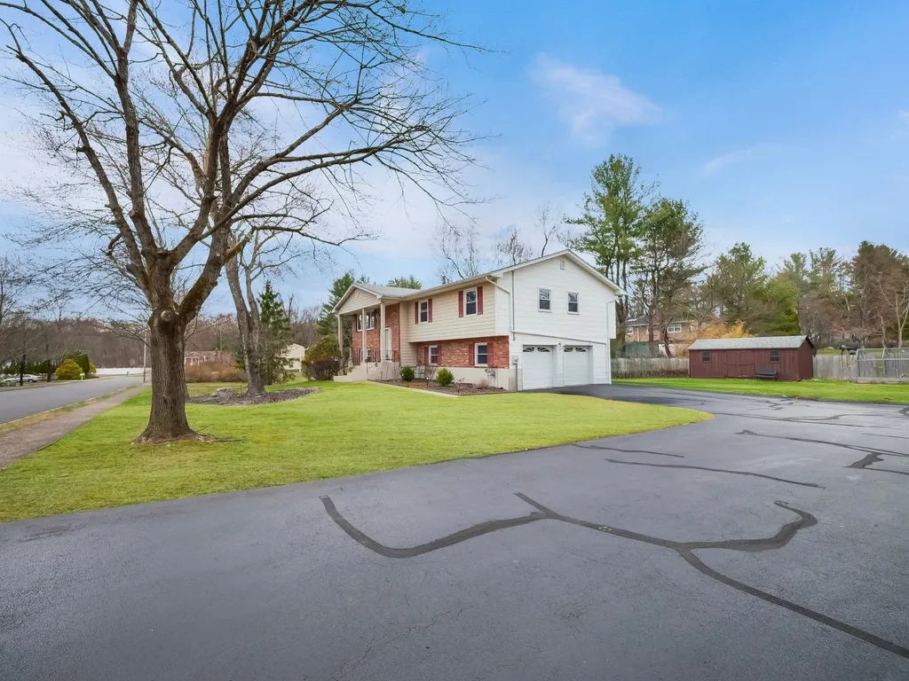 44 Haller Crescent Spring Valley NY 10977