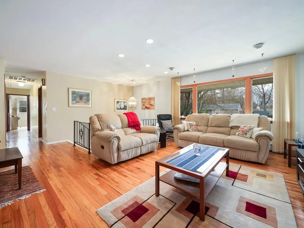 44 Haller Crescent Spring Valley NY 10977