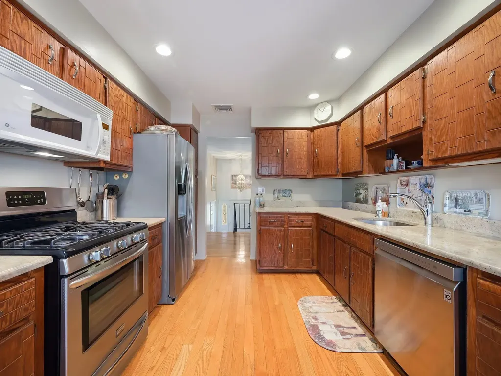 44 Haller Crescent Spring Valley NY 10977