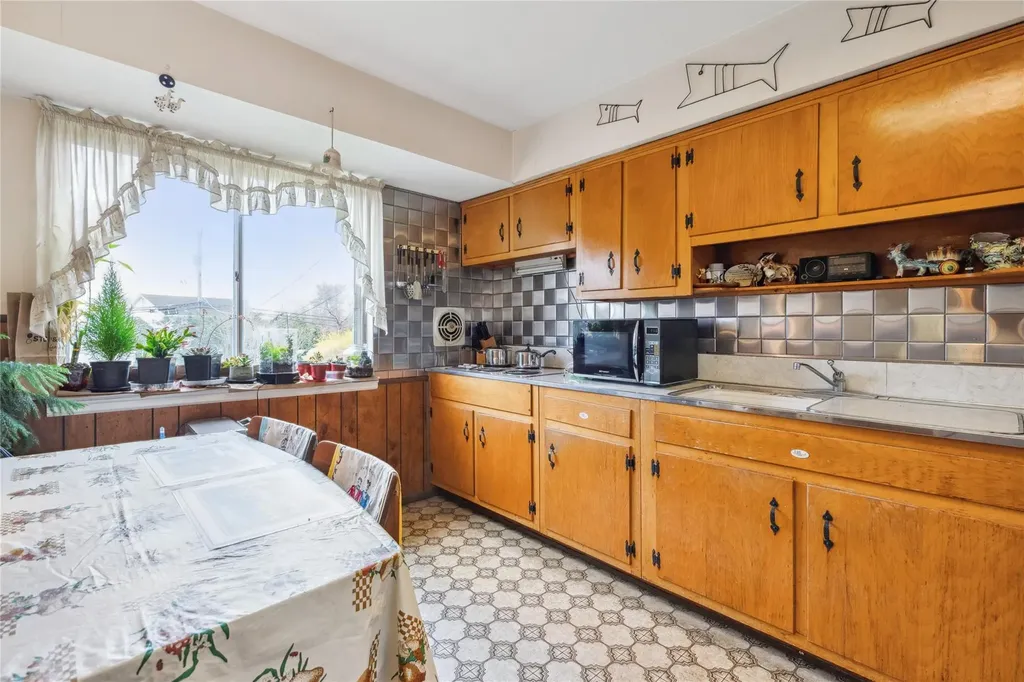 20 Hofstra Drive Smithtown NY 11787