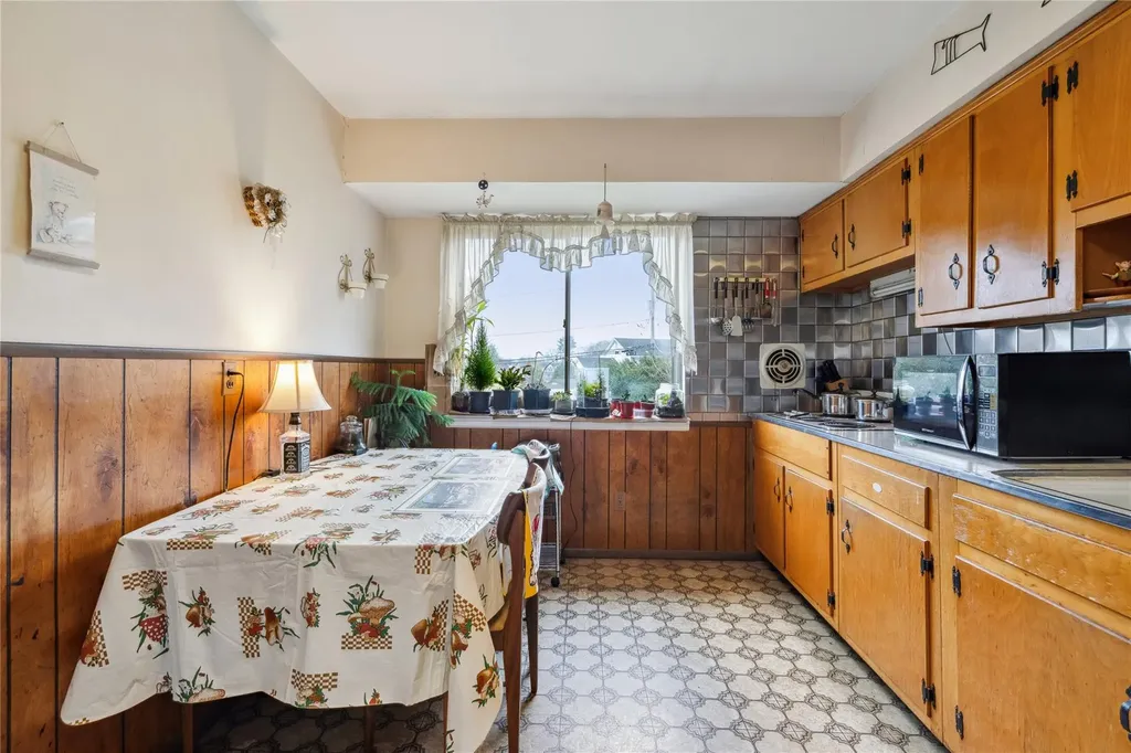 20 Hofstra Drive Smithtown NY 11787