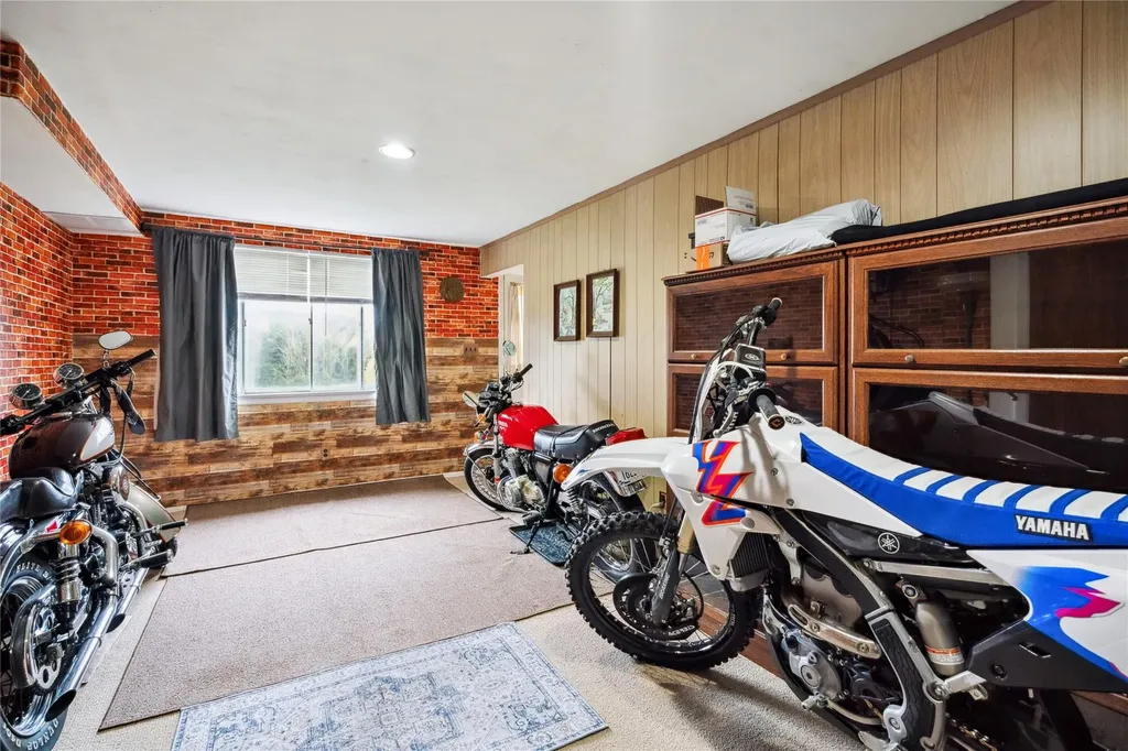 20 Hofstra Drive Smithtown NY 11787