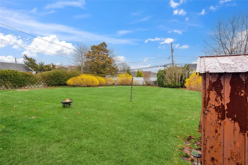 20 Hofstra Drive Smithtown NY 11787