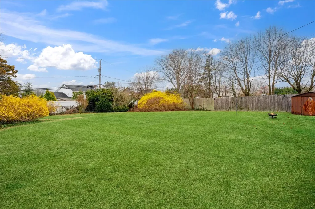 20 Hofstra Drive Smithtown NY 11787