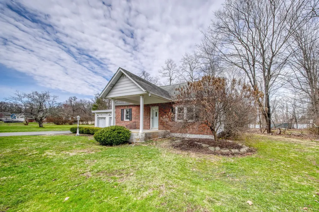 8 Didio Lane Montgomery NY 12549