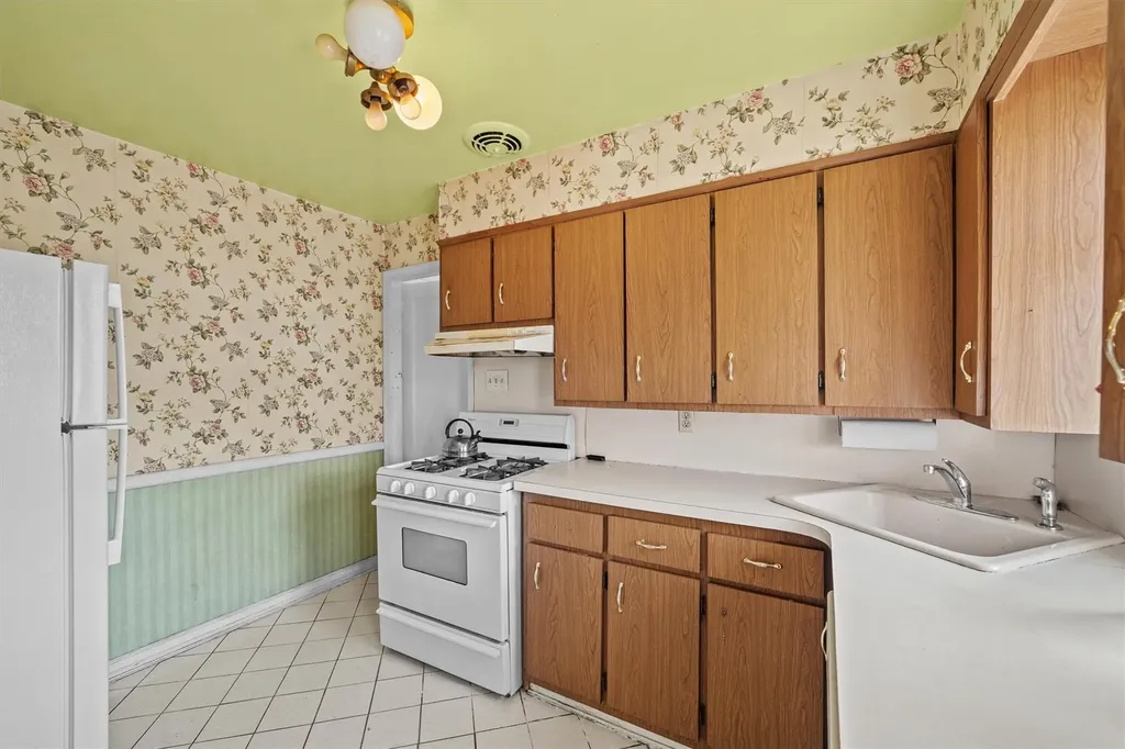 39 King Avenue Yonkers NY 10704