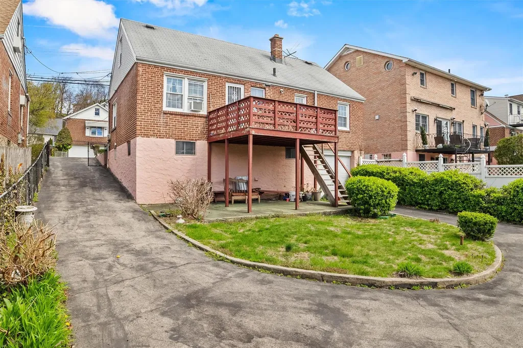 39 King Avenue Yonkers NY 10704