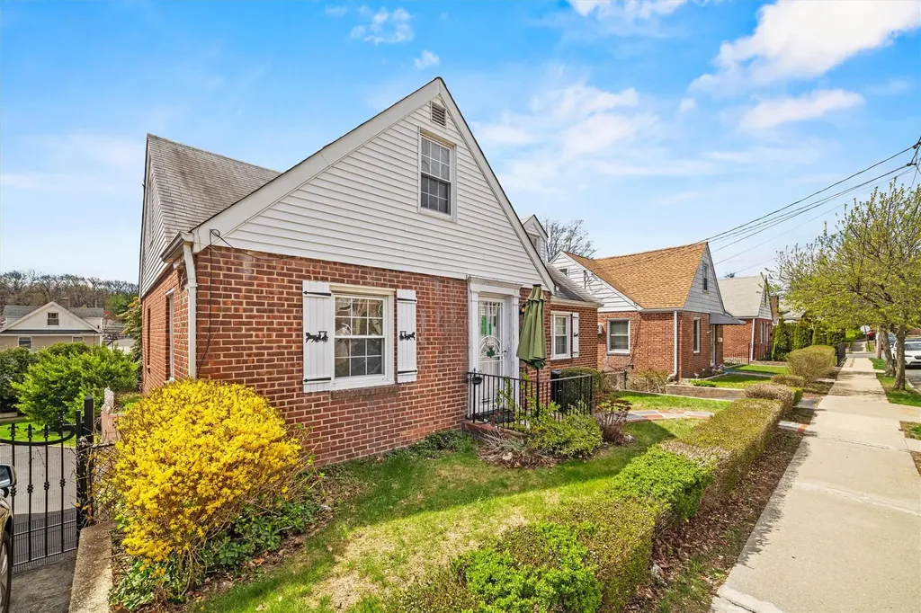 39 King Avenue Yonkers NY 10704