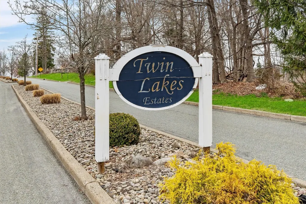 42 Frances Lane Monroe NY 10950