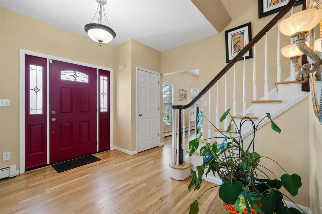 42 Frances Lane Monroe NY 10950