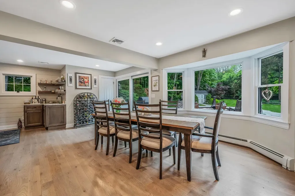 3 Samuels Path Miller Place NY 11764