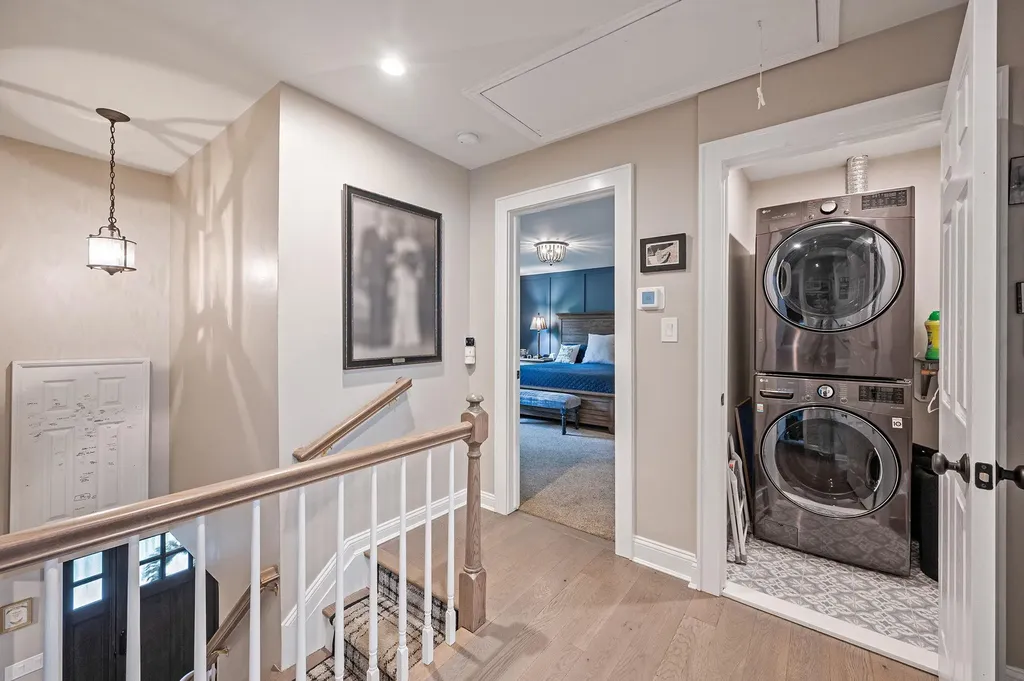 3 Samuels Path Miller Place NY 11764