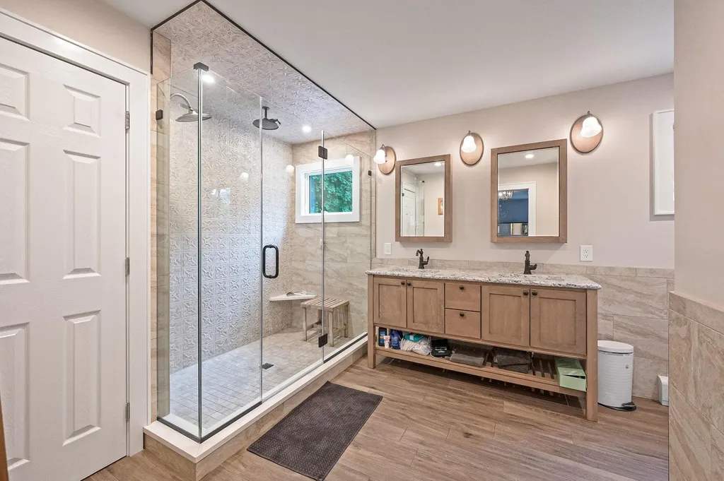 3 Samuels Path Miller Place NY 11764