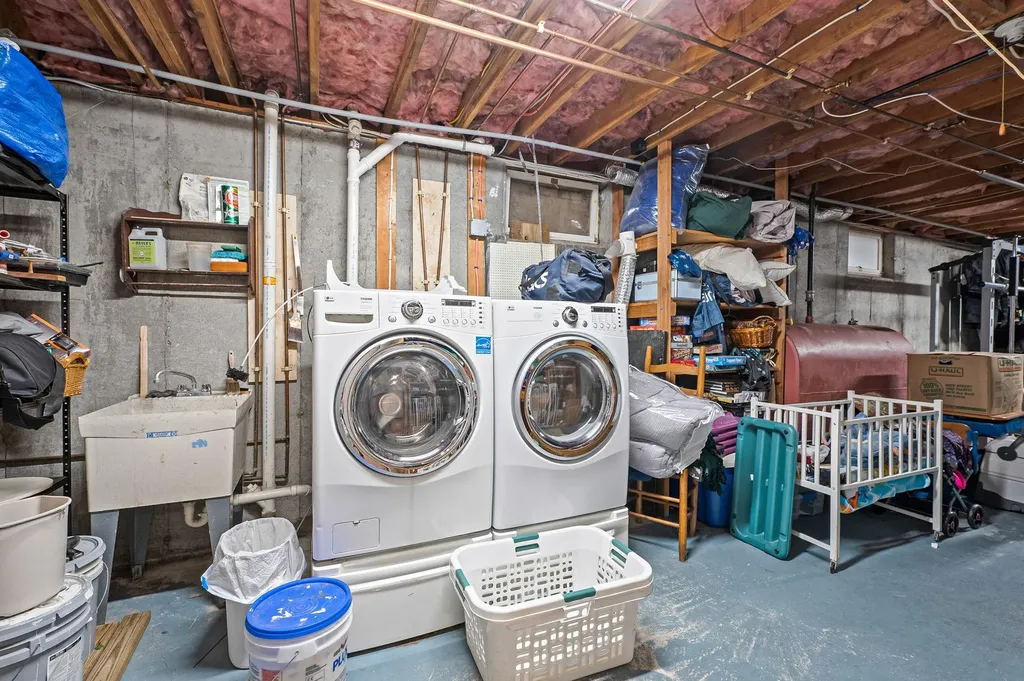 3 Samuels Path Miller Place NY 11764