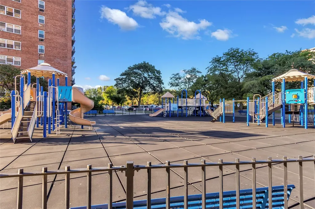 825 Morrison Avenue Bronx NY 10473