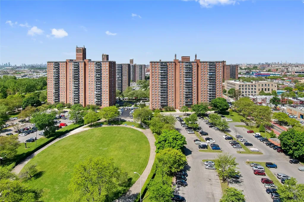 825 Morrison Avenue Bronx NY 10473