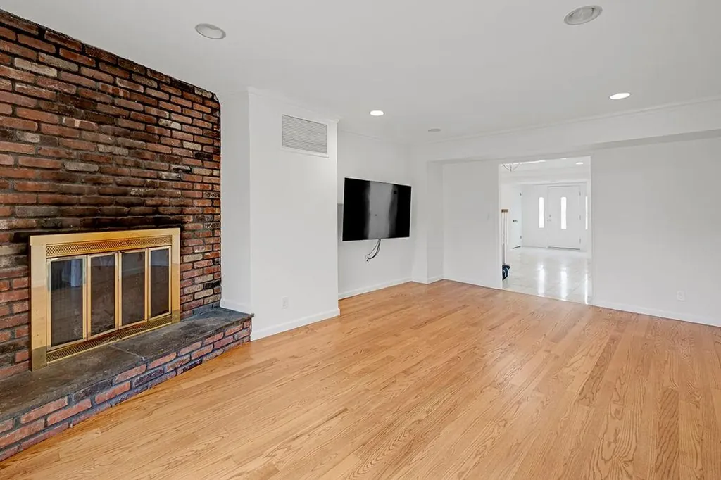 49 Saldo Circle New Rochelle NY 10804