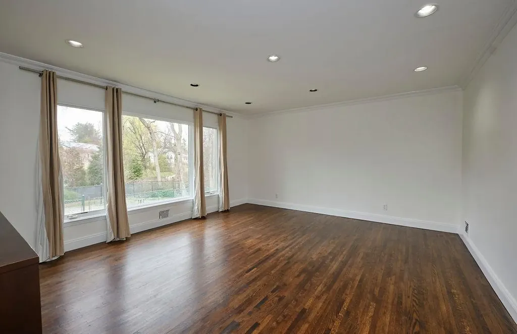 49 Saldo Circle New Rochelle NY 10804