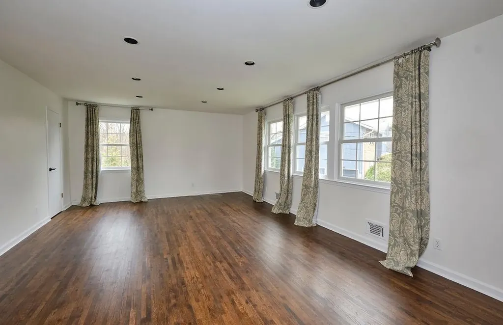 49 Saldo Circle New Rochelle NY 10804