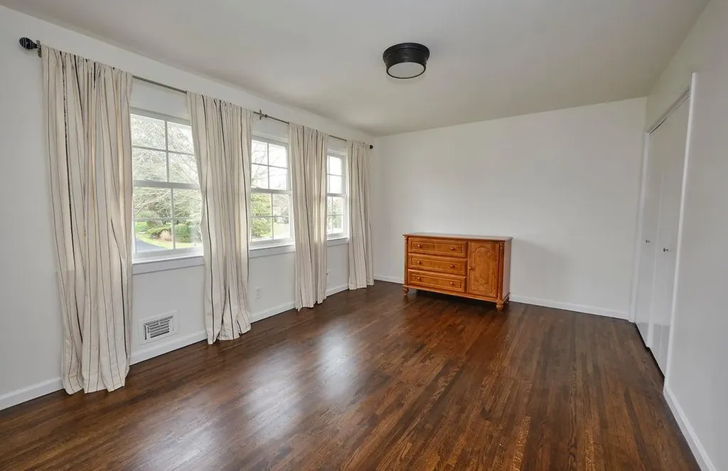 49 Saldo Circle New Rochelle NY 10804