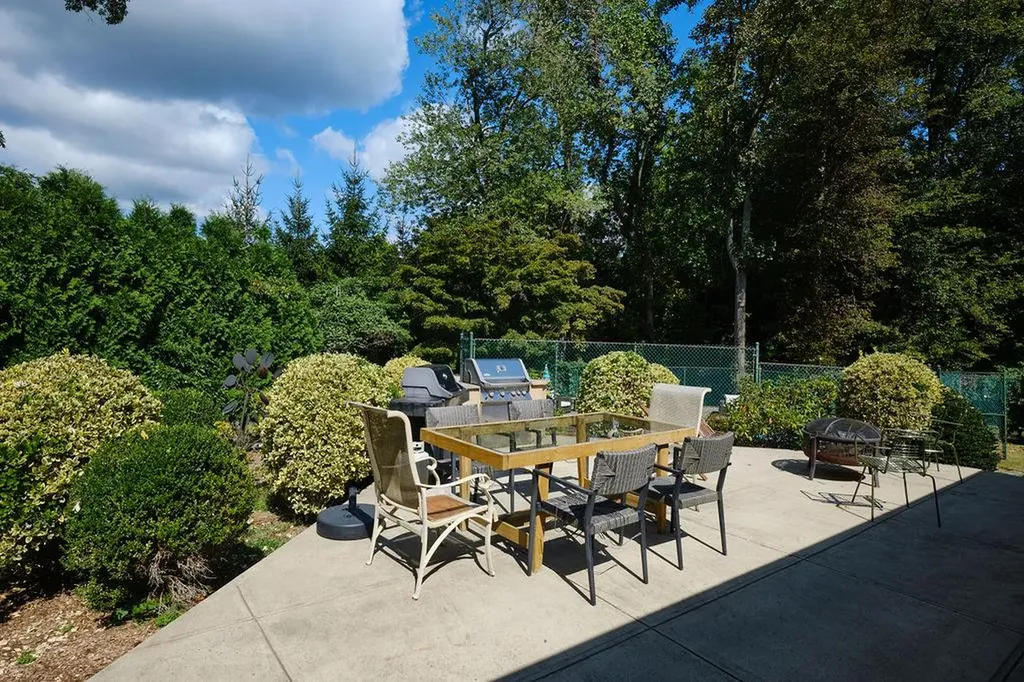 49 Saldo Circle New Rochelle NY 10804