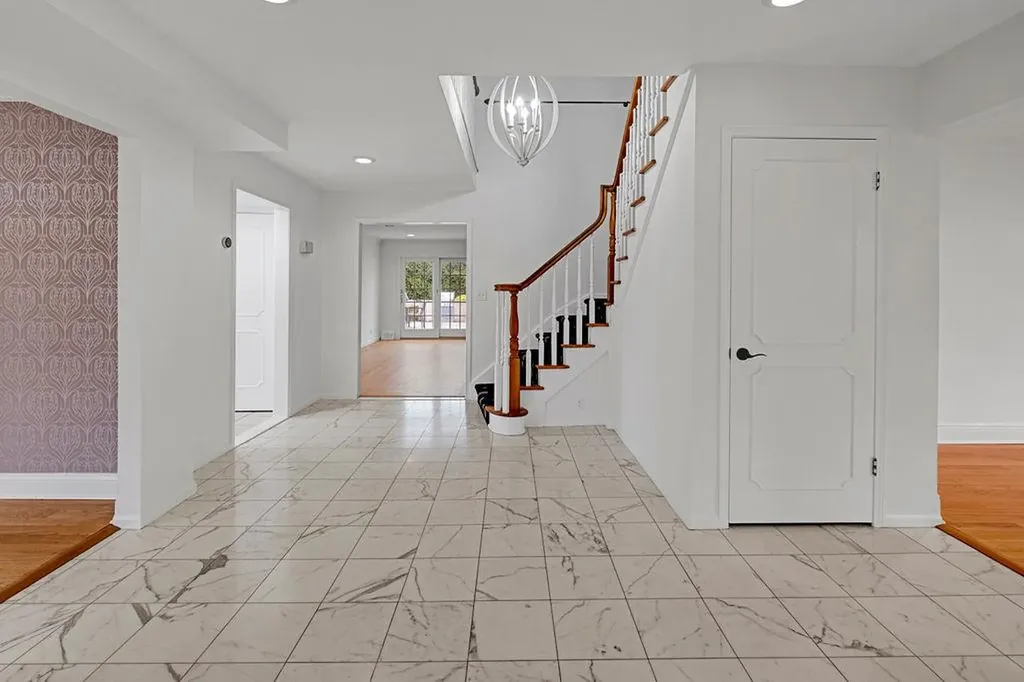 49 Saldo Circle New Rochelle NY 10804