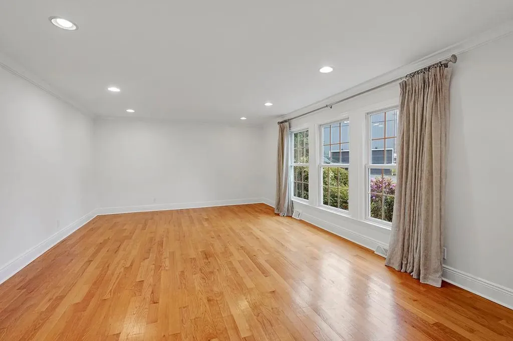 49 Saldo Circle New Rochelle NY 10804