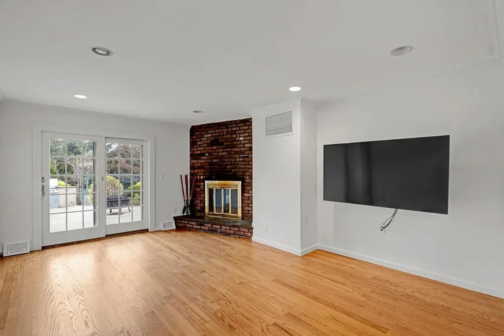 49 Saldo Circle New Rochelle NY 10804