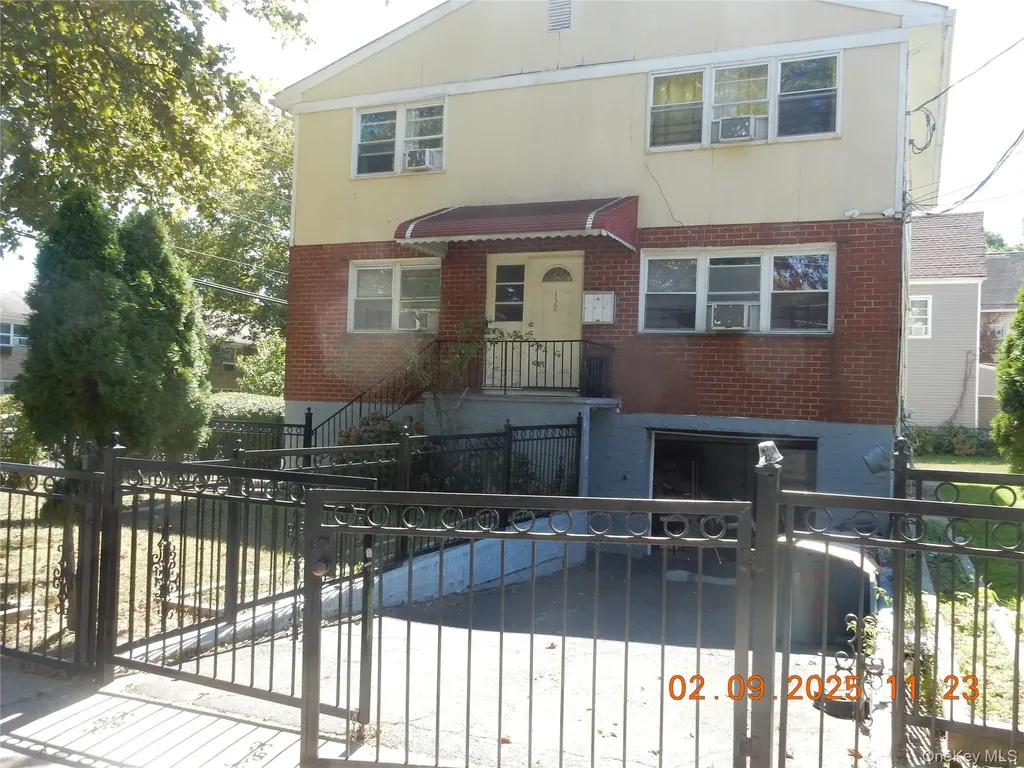 132 East 4th Street Mount Vernon NY 10550