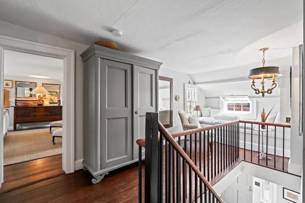 302 W Neck Road Huntington NY 11743