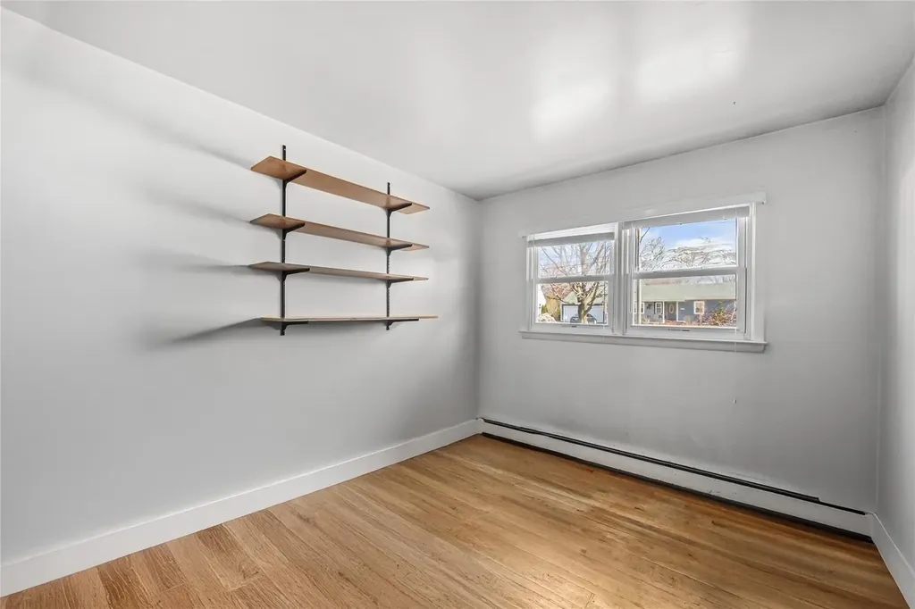 77 Fairway Avenue Riverhead NY 11901