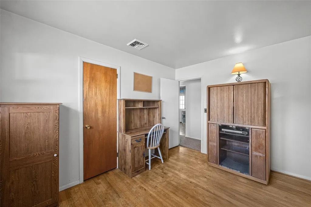77 Fairway Avenue Riverhead NY 11901
