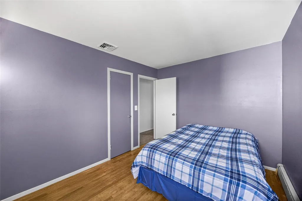 77 Fairway Avenue Riverhead NY 11901