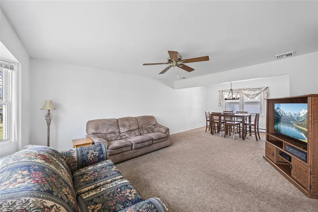77 Fairway Avenue Riverhead NY 11901