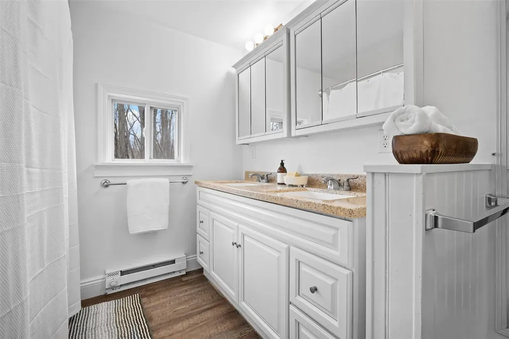 13 Cornell Avenue Red Hook NY 12571