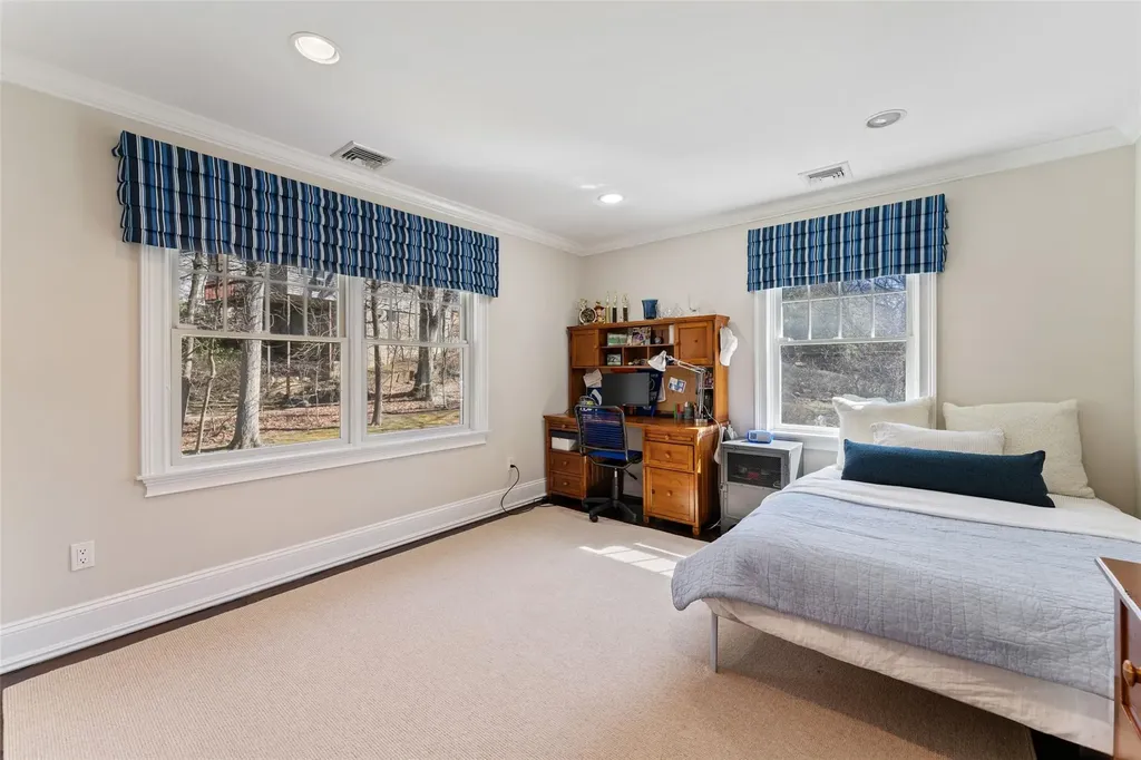 14 Flintlock Lane Ardsley NY 10502