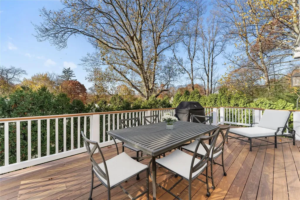 14 Flintlock Lane Ardsley NY 10502