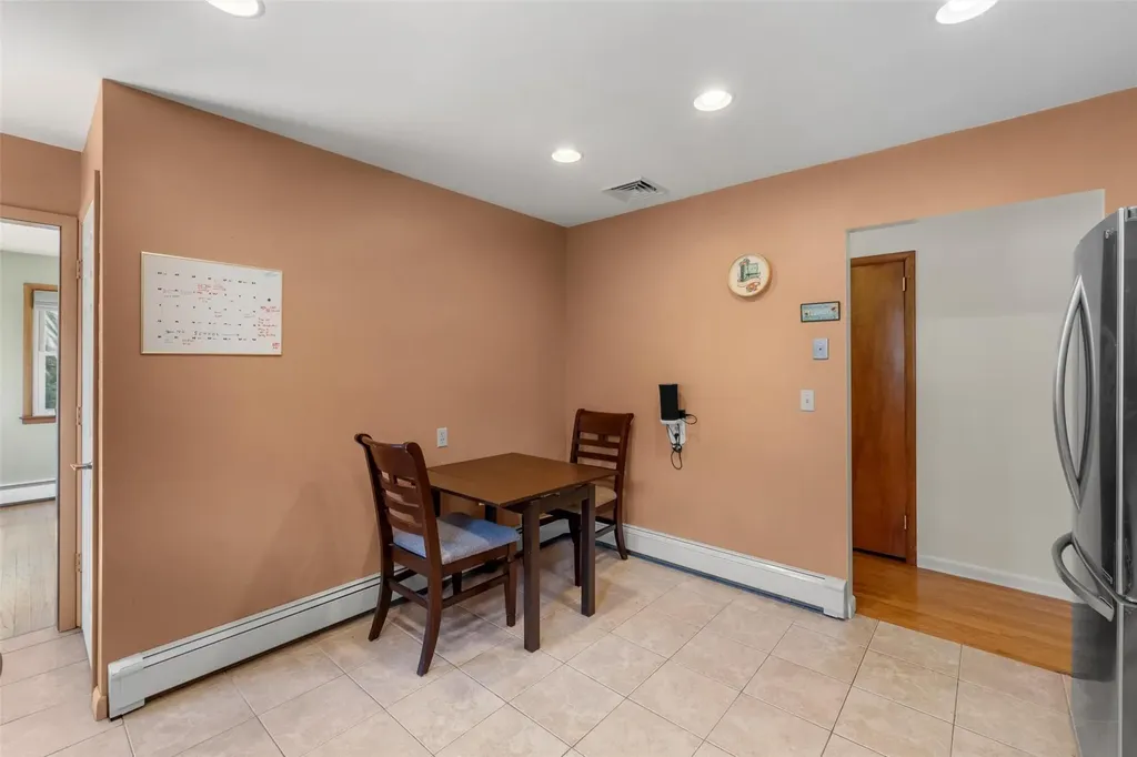 33 Lakeview Road Poughkeepsie NY 12603