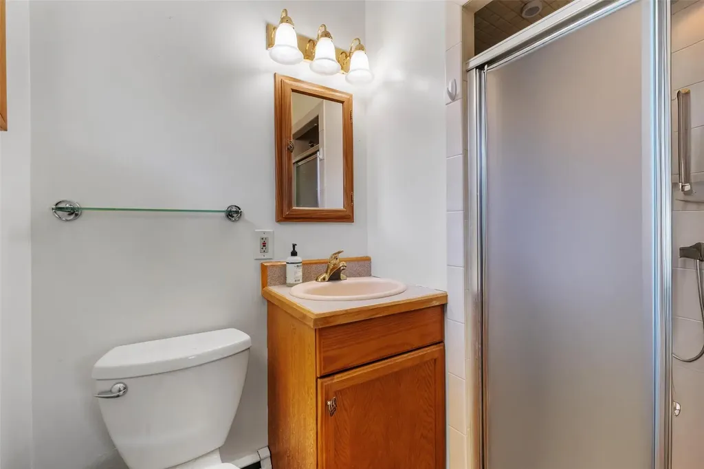 33 Lakeview Road Poughkeepsie NY 12603