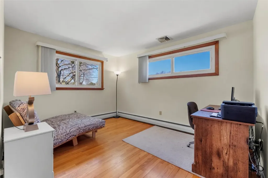 33 Lakeview Road Poughkeepsie NY 12603