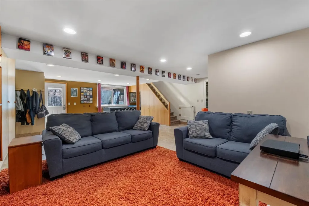 33 Lakeview Road Poughkeepsie NY 12603