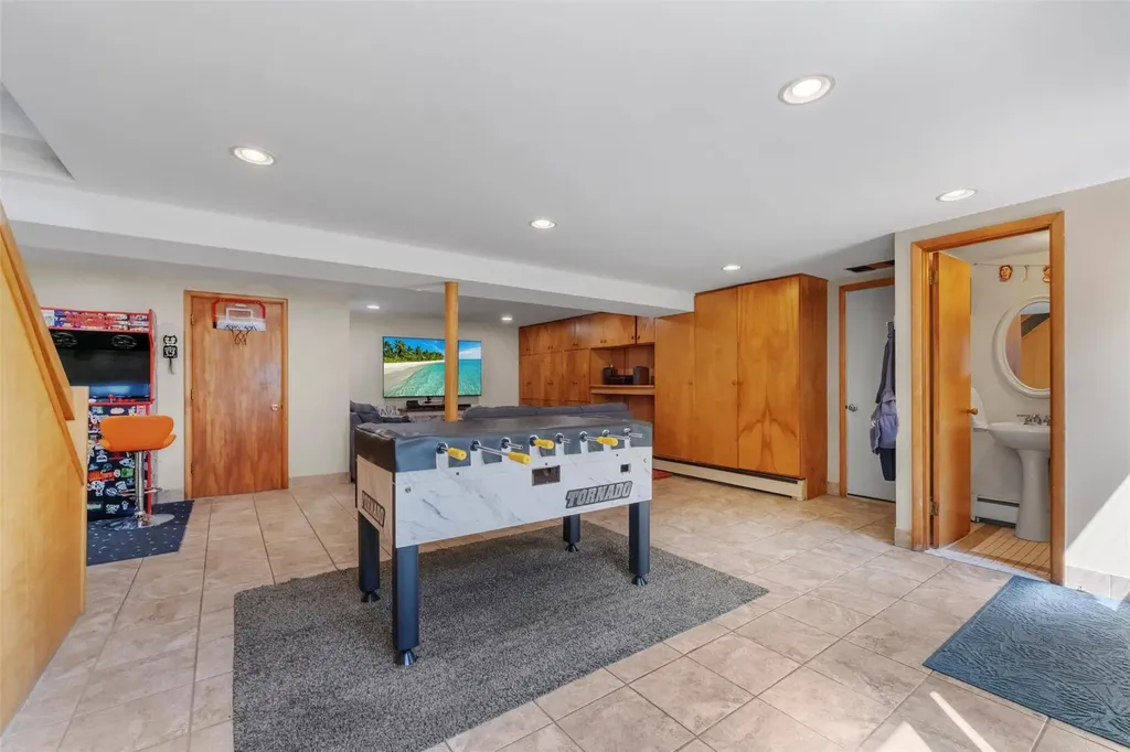 33 Lakeview Road Poughkeepsie NY 12603