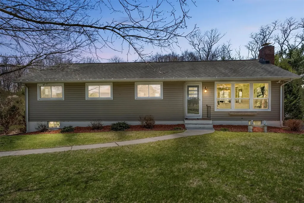 33 Lakeview Road Poughkeepsie NY 12603