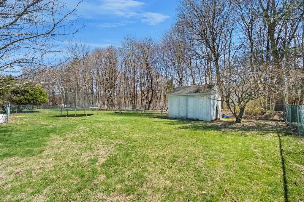 33 Lakeview Road Poughkeepsie NY 12603